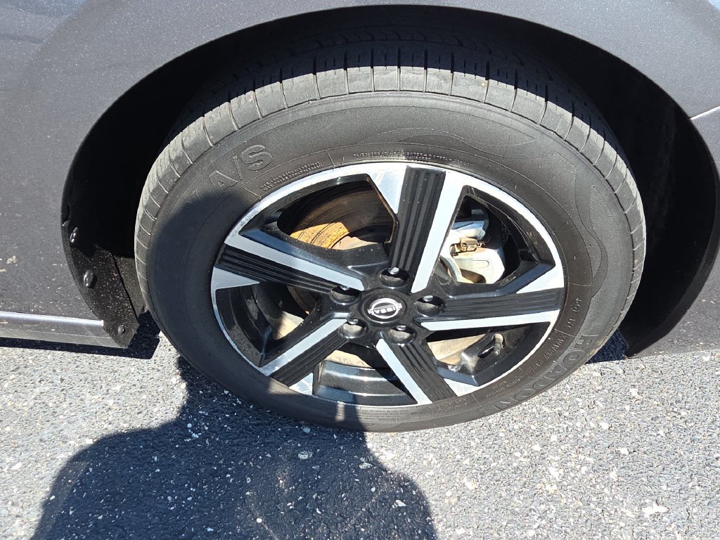 Used 2024 Nissan Sentra SV FWD image 10