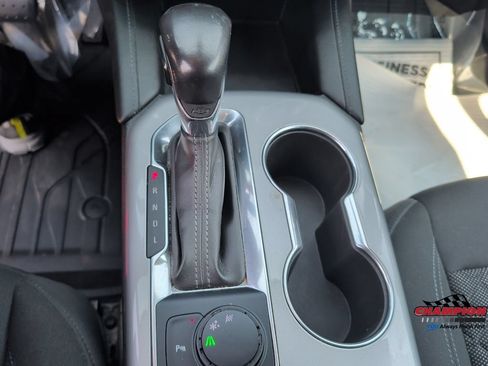 Used 2019 Chevrolet Blazer LT FWD image 26