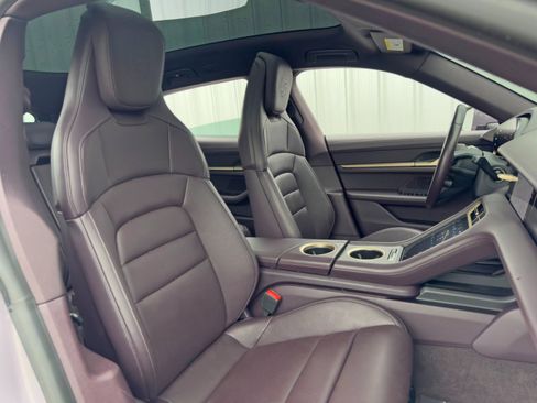 Used 2025 Porsche Taycan 4S image 42