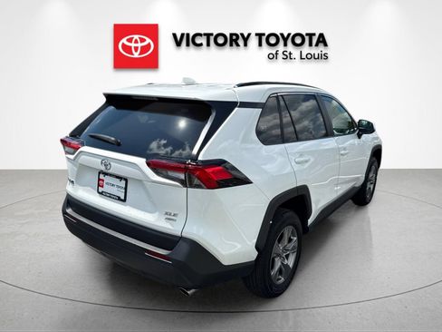 Used 2025 Toyota RAV4 XLE AWD/4WD image 3