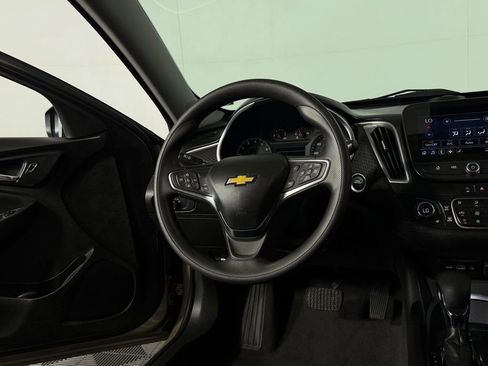 Used 2024 Chevrolet Malibu LT image 13