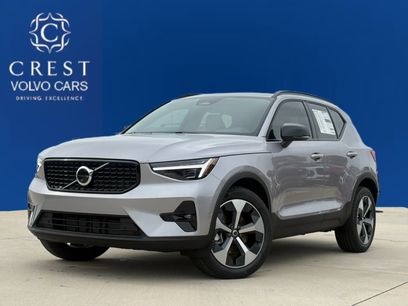 New 2026 Volvo XC40 B5 Plus w/ Protection Package Premier
