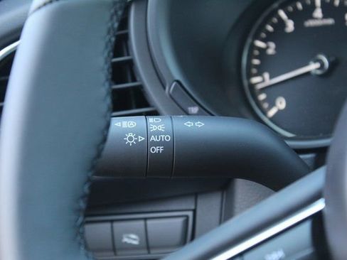 Certified 2025 MAZDA CX-30 AWD 2.5 S w/ Preferred Package image 18