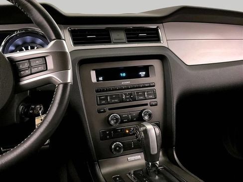 Used 2013 Ford Mustang GT Premium w/ Security Pkg RWD image 6
