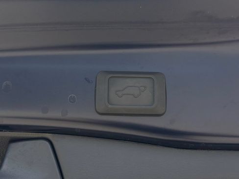 Used 2025 Toyota RAV4 XLE w/ Convenience Package AWD/4WD image 7
