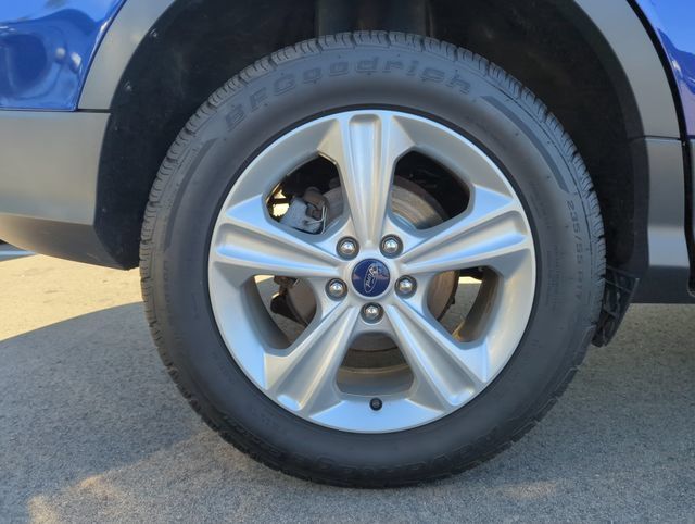 Used 2016 Ford Escape SE w/ Equipment Group 201A FWD image 12