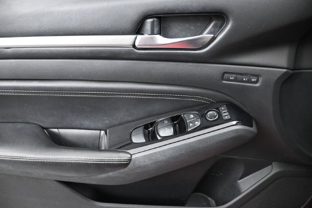 Used 2020 Nissan Altima 2.5 Platinum FWD image 27
