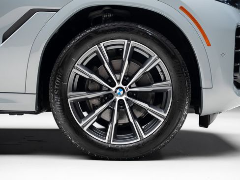 Used 2025 BMW X6 xDrive40i AWD/4WD image 40