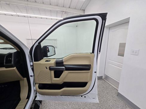 Used 2019 Ford F150 XLT w/ Equipment Group 302A Luxury AWD/4WD image 29
