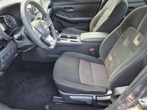 Used 2025 Nissan Sentra SV w/ All-Weather Package FWD image 11