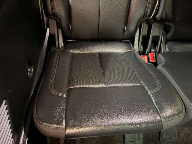 Used 2020 Ford Expedition XLT w/ Equipment Group 202A AWD/4WD image 26
