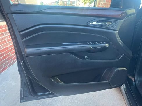 Used 2014 Cadillac SRX Luxury w/ Driver Awareness Package FWD image 12