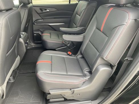 New 2026 Chevrolet Traverse RS w/ LPO, Floor Liner Package image 28