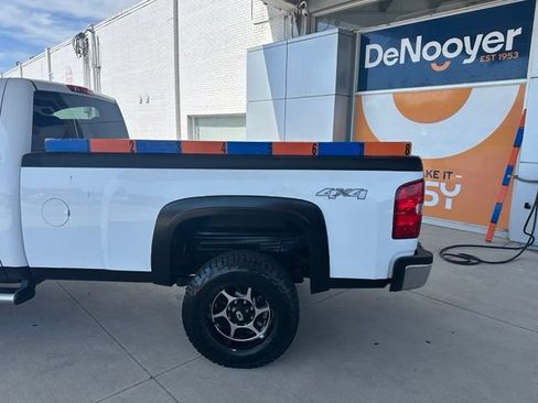 Used 2010 Chevrolet Silverado 3500 LT w/ Interior Plus Package AWD/4WD image 19