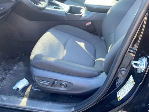 Used 2025 Toyota RAV4 XLE image 15