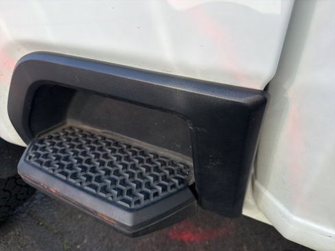 Used 2025 GMC Sierra 2500 AT4 w/ AT4 Premium Plus Package image 6