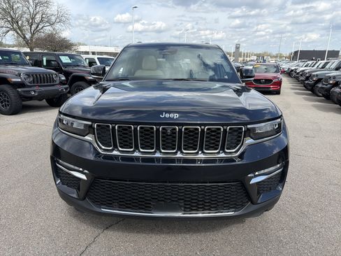 Certified 2023 Jeep Grand Cherokee Limited w/ Luxury Tech Group II image 3