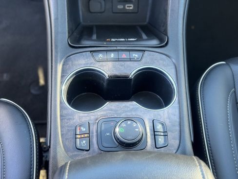 Used 2023 GMC Acadia Denali w/ Black Diamond Edition image 18