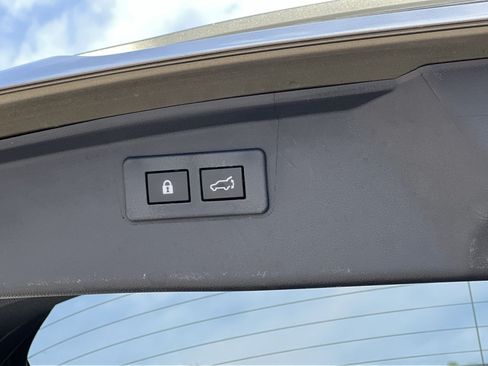 Used 2024 Subaru Outback Touring XT AWD/4WD image 29