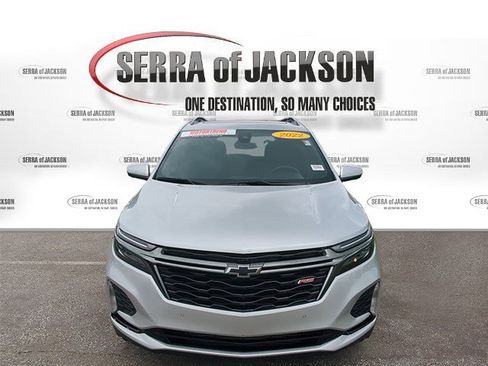 Used 2022 Chevrolet Equinox RS w/ RS Leather Package FWD image 3