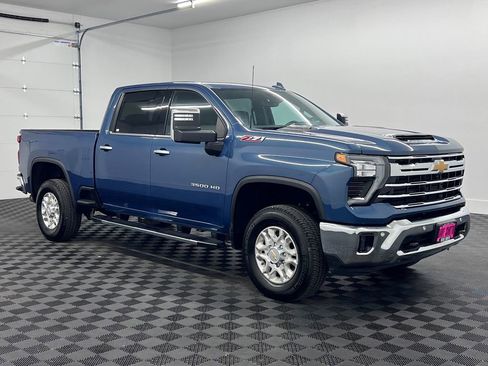 Used 2024 Chevrolet Silverado 3500 LTZ w/ LTZ Plus Package AWD/4WD image 7