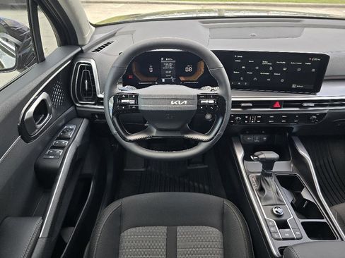 New 2026 Kia Sorento LX FWD image 6