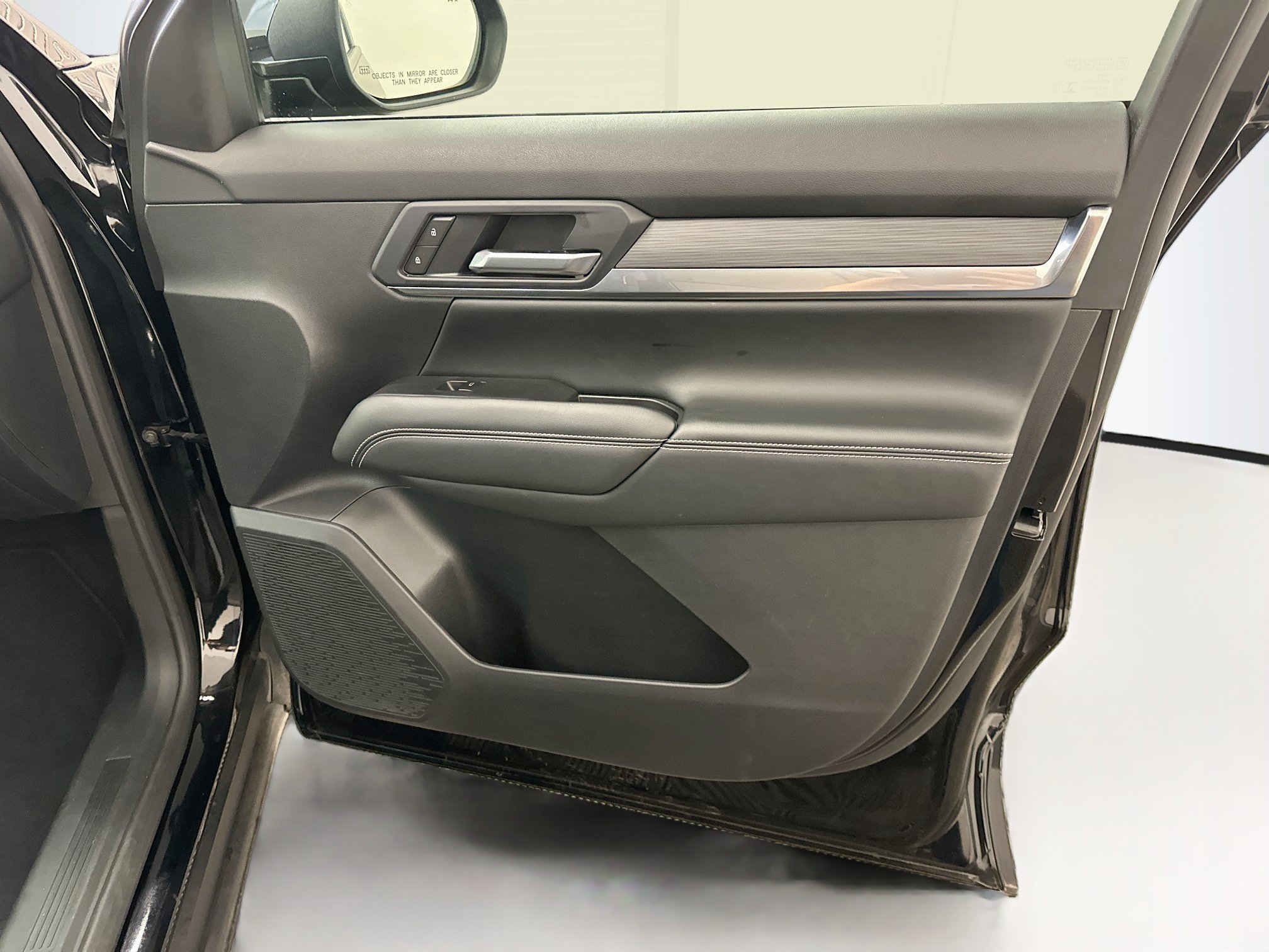 Used 2025 GMC Terrain Elevation AWD/4WD image 33