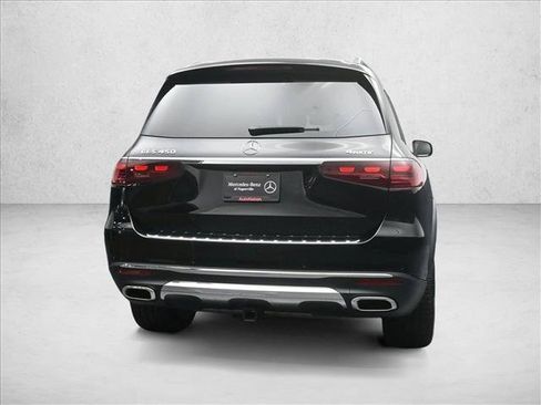 Certified 2026 Mercedes-Benz GLS 450 4MATIC image 4