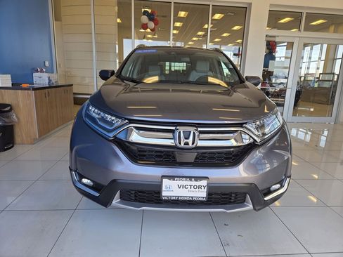 Used 2018 Honda CR-V Touring image 2