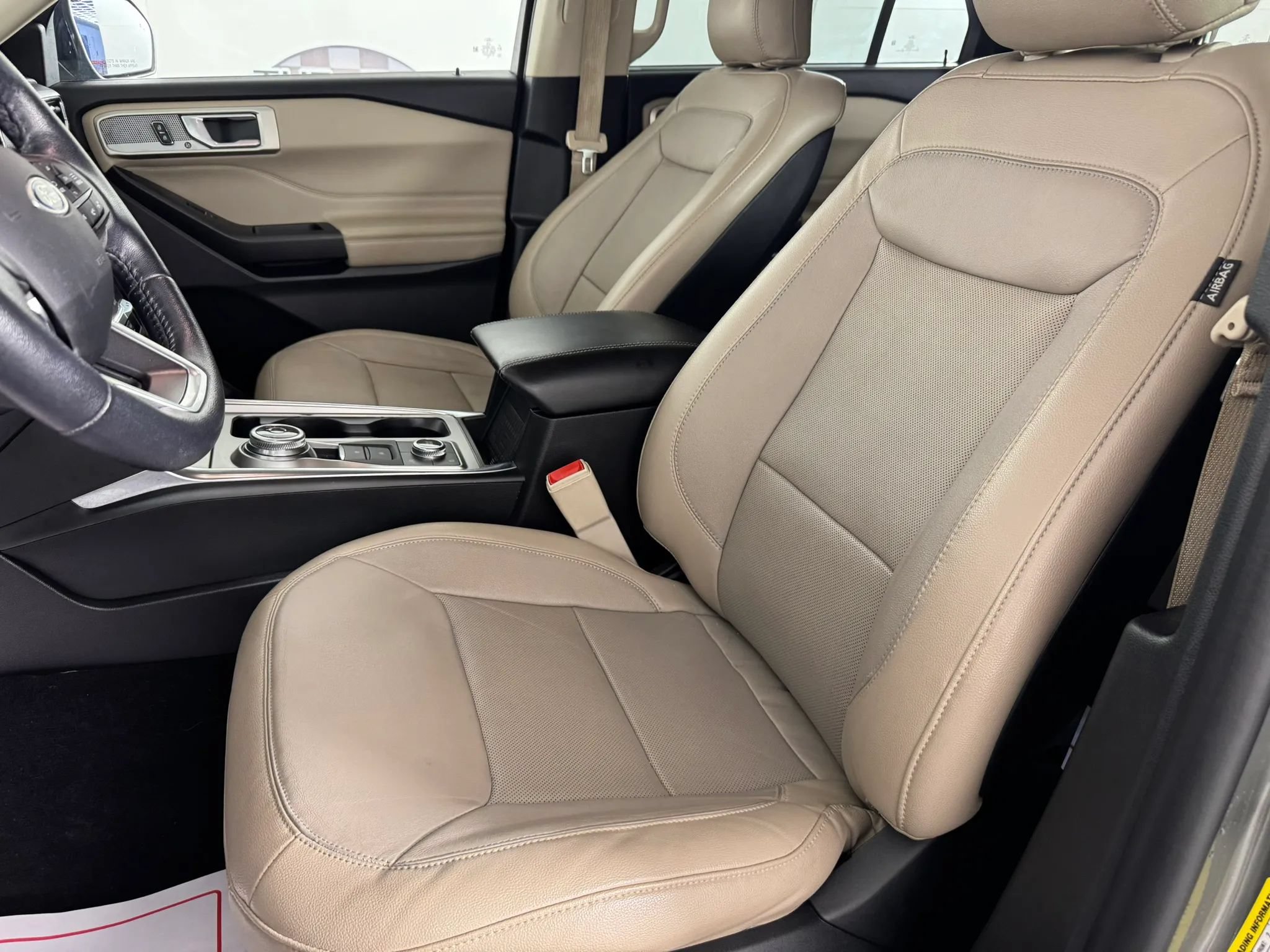 Used 2020 Ford Explorer Limited AWD/4WD image 33