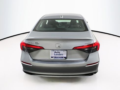 Used 2023 Honda Civic Sport image 6