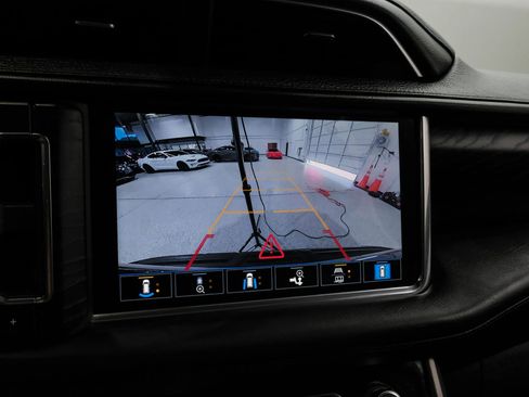 Used 2021 GMC Yukon Denali w/ Denali Premium Package image 25