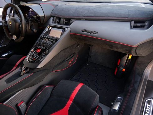 Used 2016 Lamborghini Aventador LP 750-4 Superveloce image 35