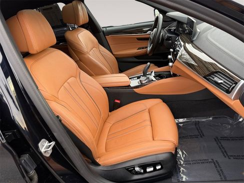 Used 2020 BMW 540i xDrive w/ M Sport Package image 15