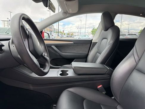 Used 2023 Tesla Model Y Long Range AWD/4WD image 18