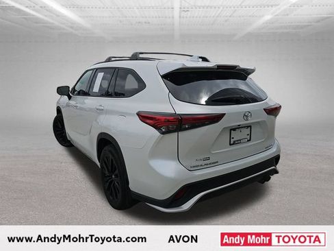 Used 2023 Toyota Highlander XSE AWD/4WD image 5