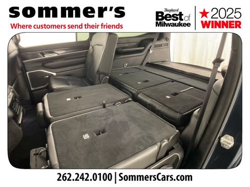 Used 2023 Jeep Wagoneer 4WD image 31