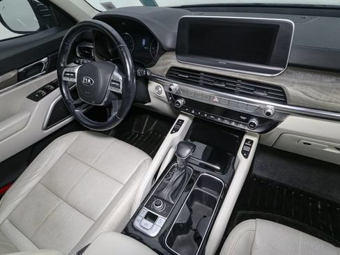 Used 2021 Kia Telluride EX w/ EX Premium Package AWD/4WD image 19