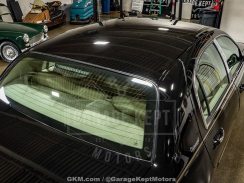 Used 2010 Lincoln Town Car Signature Limited image 49