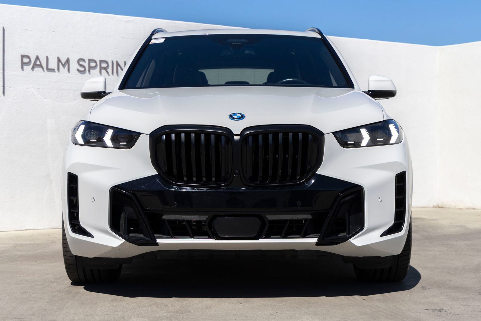 Certified 2024 BMW X5 xDrive50e w/ Executive Package AWD/4WD image 4