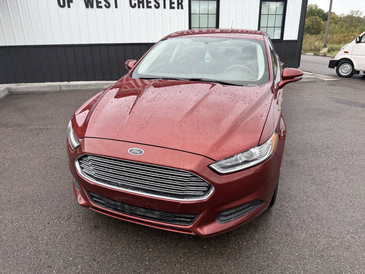 Used 2014 Ford Fusion SE FWD image 2