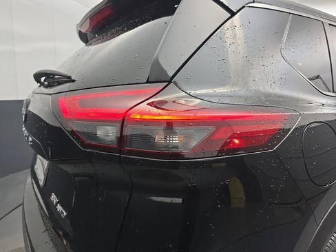 Used 2023 Nissan Rogue SV image 15