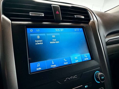 Used 2020 Ford Fusion SE FWD image 43