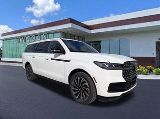 Certified 2025 Lincoln Navigator L Black Label video 3