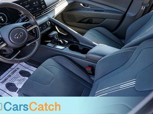 Used 2022 Hyundai Elantra SEL w/ Convenience Package FWD image 17