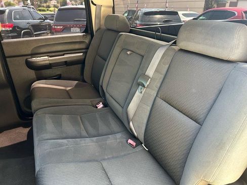 Used 2007 Chevrolet Silverado 1500 LT w/ 2LT Audio Package AWD/4WD image 17