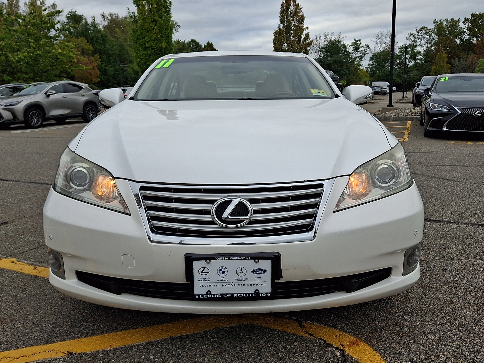 Used 2011 Lexus ES 350 FWD image 2