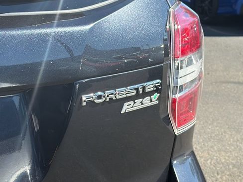 Used 2016 Subaru Forester 2.5i Touring w/ Eyesight & Navigation System AWD/4WD image 11