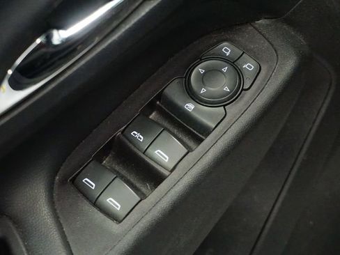 Used 2019 Chevrolet Equinox LT w/ Driver Convenience Package image 27