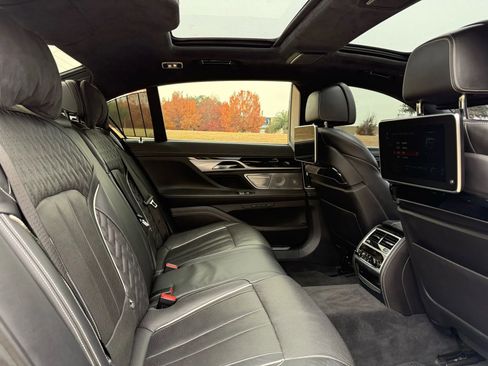 Used 2019 BMW ALPINA B7 xDrive w/ Luxury Rear Seating Package image 10